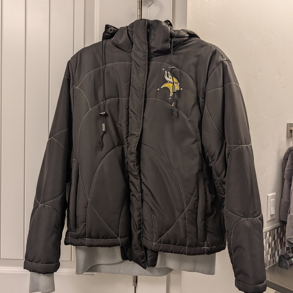 Minnesota Vikings Women's Winter Puffer Jacket